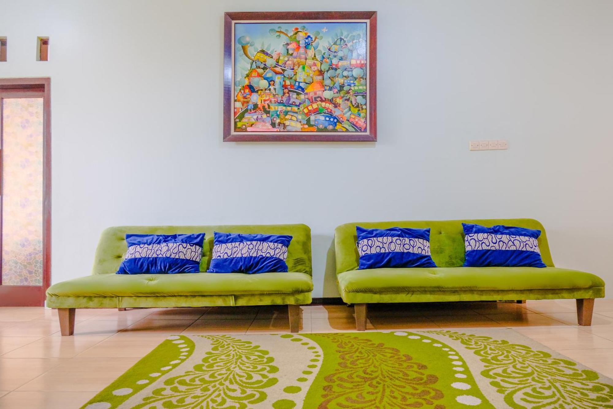 Oyo 2376 Tiara Family Residence Batu  Exteriér fotografie