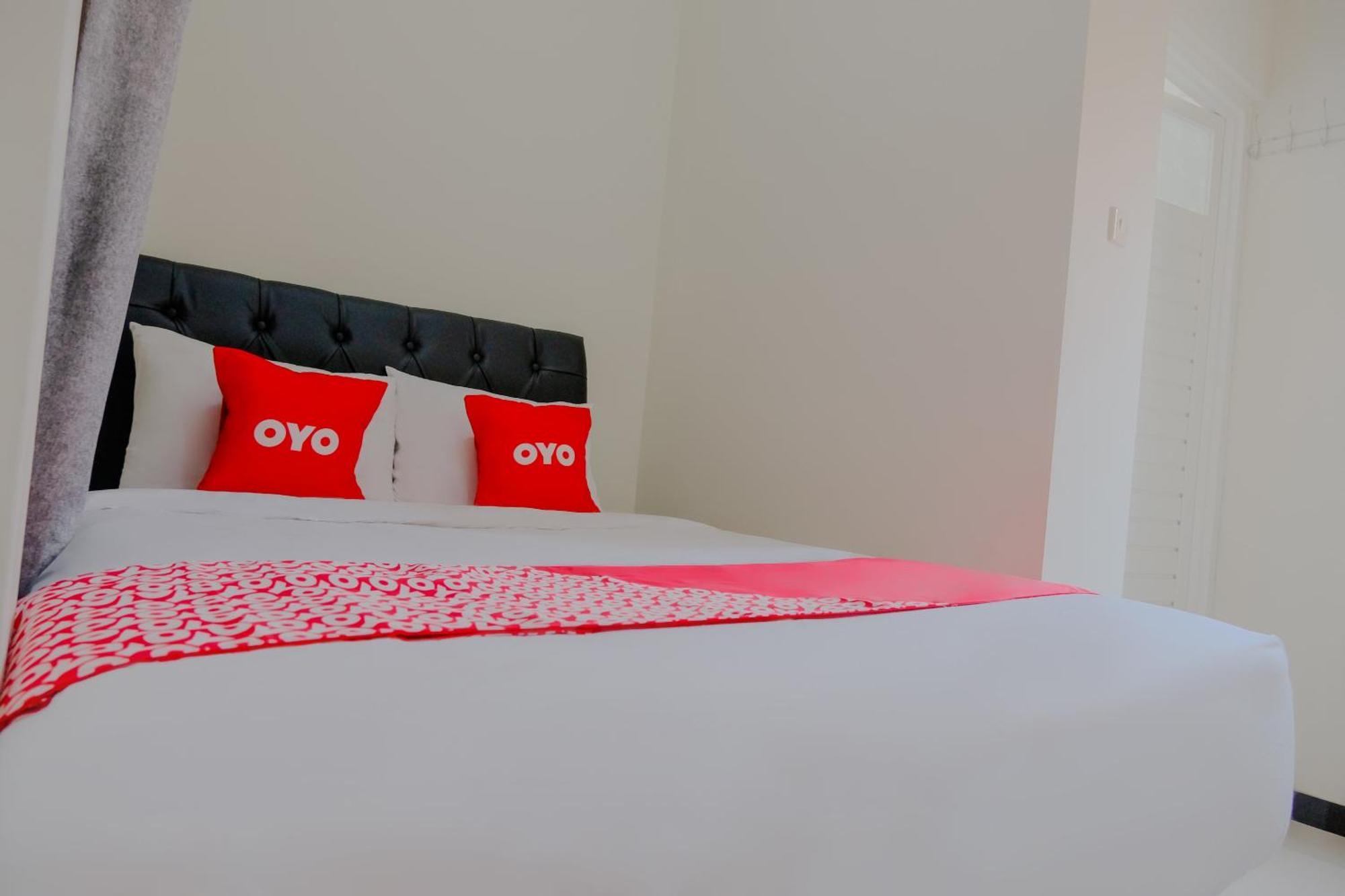Oyo 2376 Tiara Family Residence Batu  Exteriér fotografie