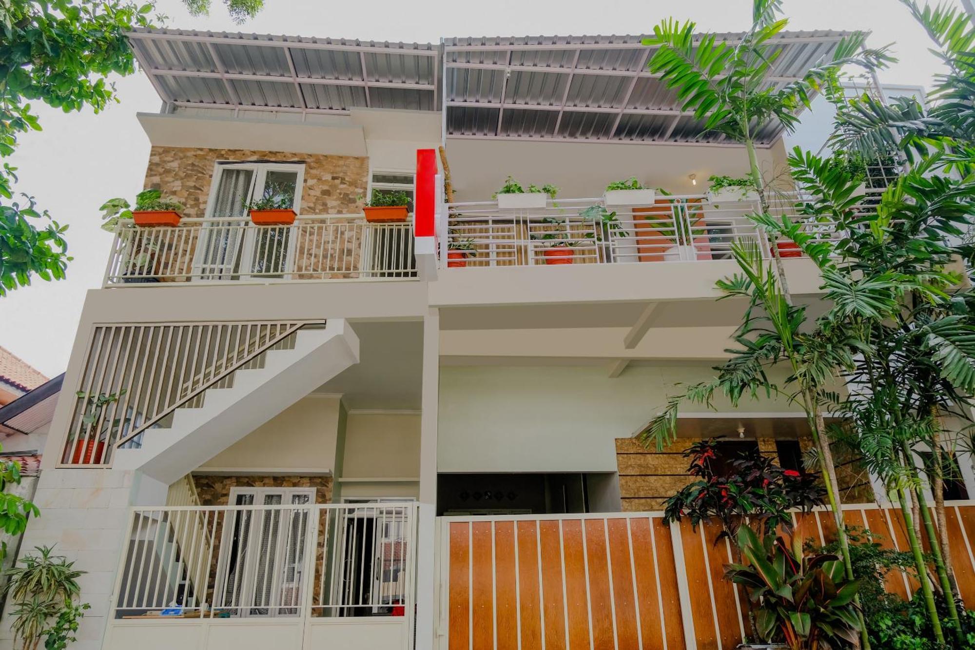 Oyo 2376 Tiara Family Residence Batu  Exteriér fotografie
